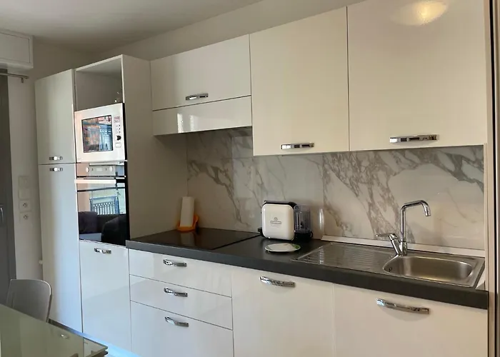 West Bay Apartmán